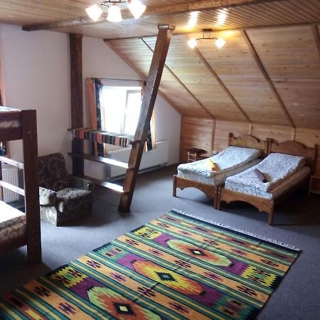 Guest House Mansarda Yaremche Exterior photo