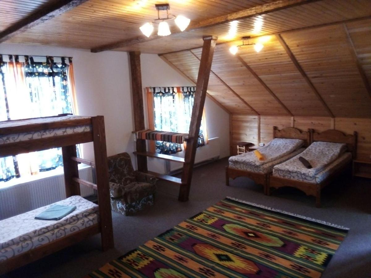 Guest House Mansarda Yaremche Exterior photo