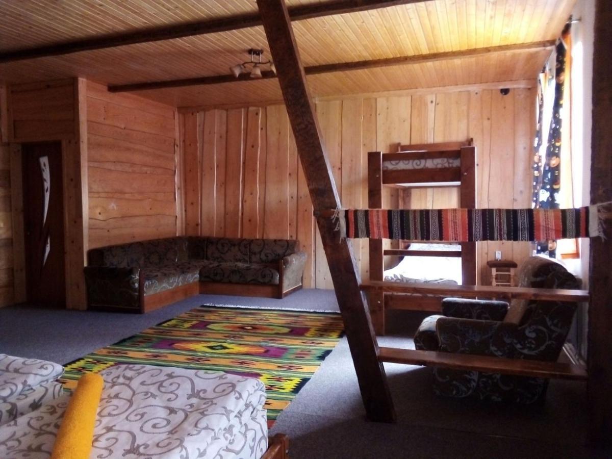 Guest House Mansarda Yaremche Exterior photo