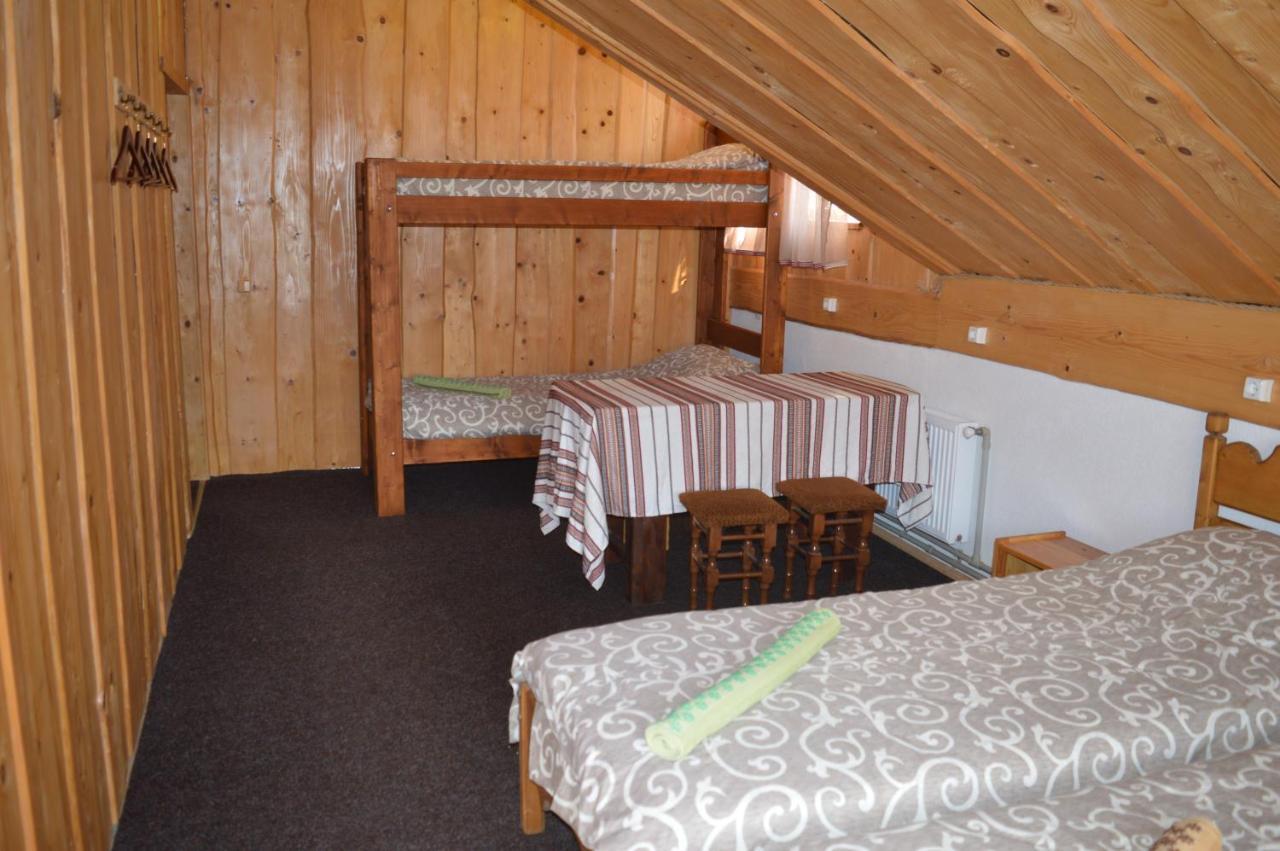 Guest House Mansarda Yaremche Exterior photo