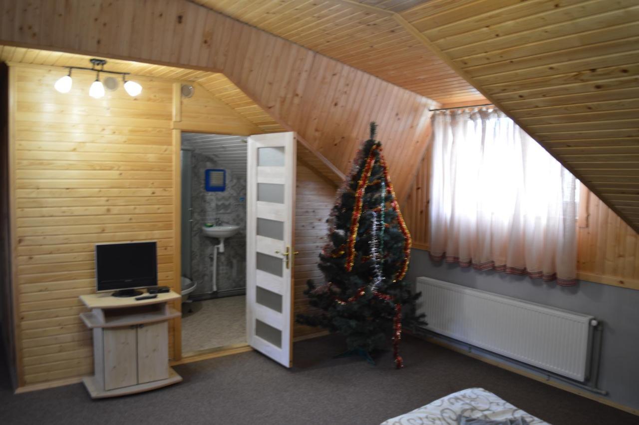 Guest House Mansarda Yaremche Exterior photo